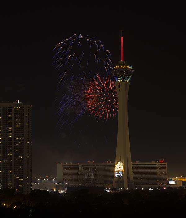 4th of July Fireworks, Las Vegas, Nevada by Steve Bruno